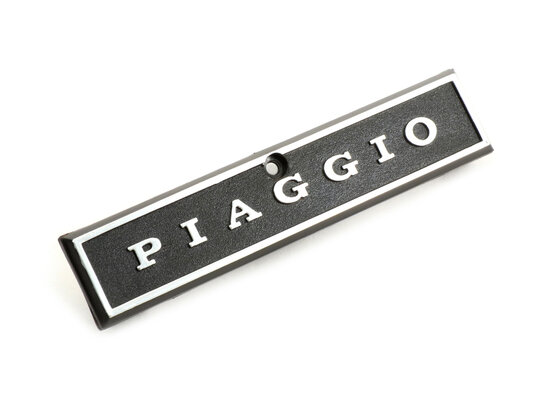 Logo Piaggio bovenin claxoncover neus PK en PX serie incl. zeskant logo Piaggio 30x36