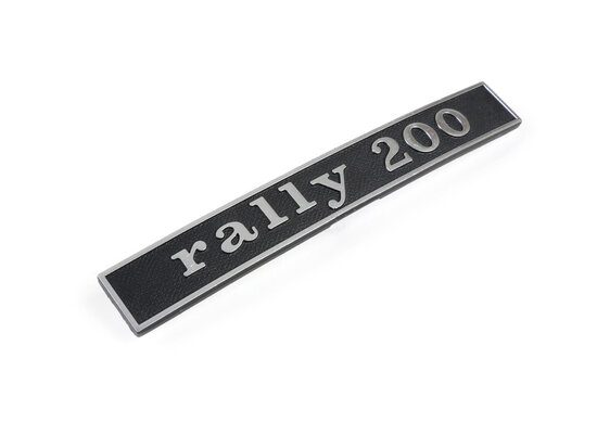 Logo "Rally 200" achterop