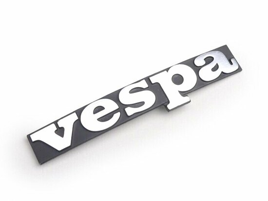 Logo "Vespa" Voorzijde PK50 recht, zwart met zilveren letters