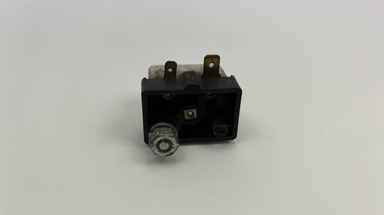 Zekeringhouder Vespa PX GEBRUIKT