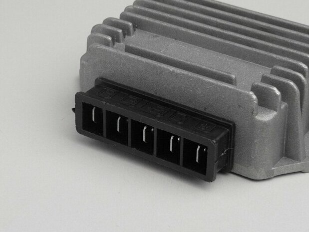 Spanningsregelaar 5-pins PX elestart, PK XL elestart 12V